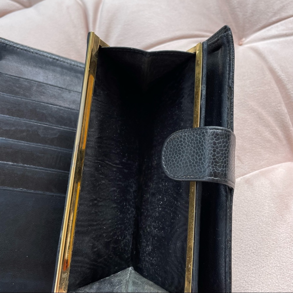 Chanel 90s Caviar CC Wallet on Chain - Picture 9 of 14